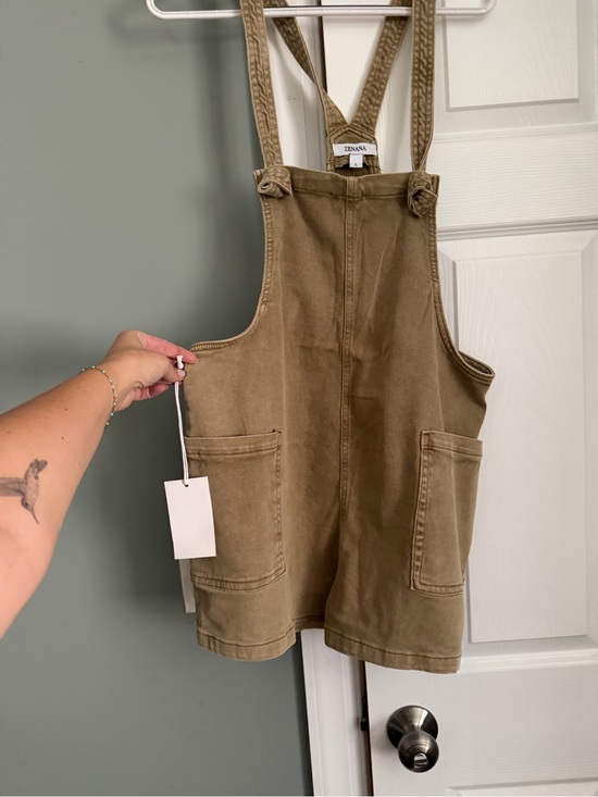Zenana Outfitters Pants - Utility Short Overalls